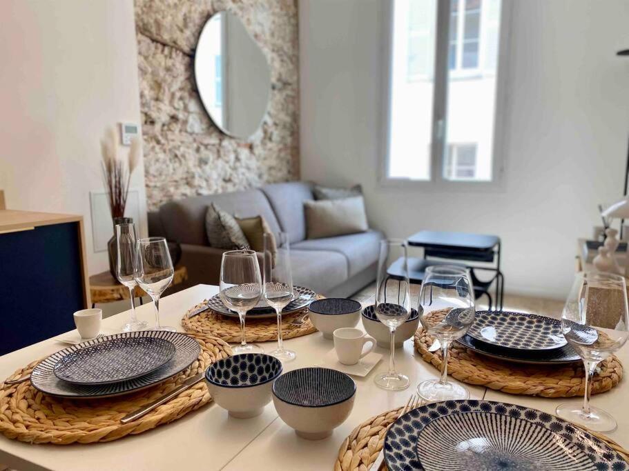 Au Coeur Du Viel Antibes - Cosy Appartement Buitenkant foto