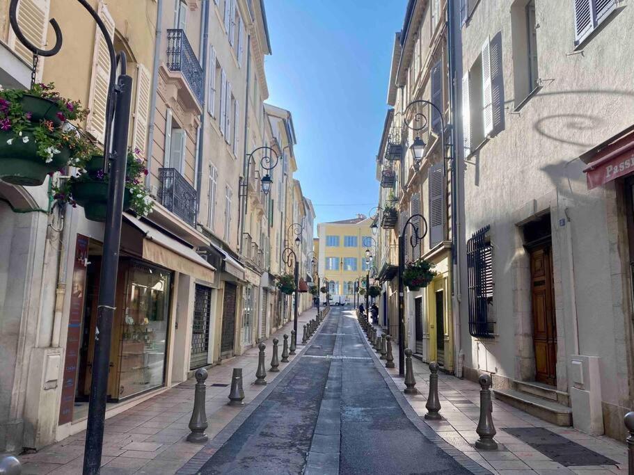 Au Coeur Du Viel Antibes - Cosy Appartement Buitenkant foto